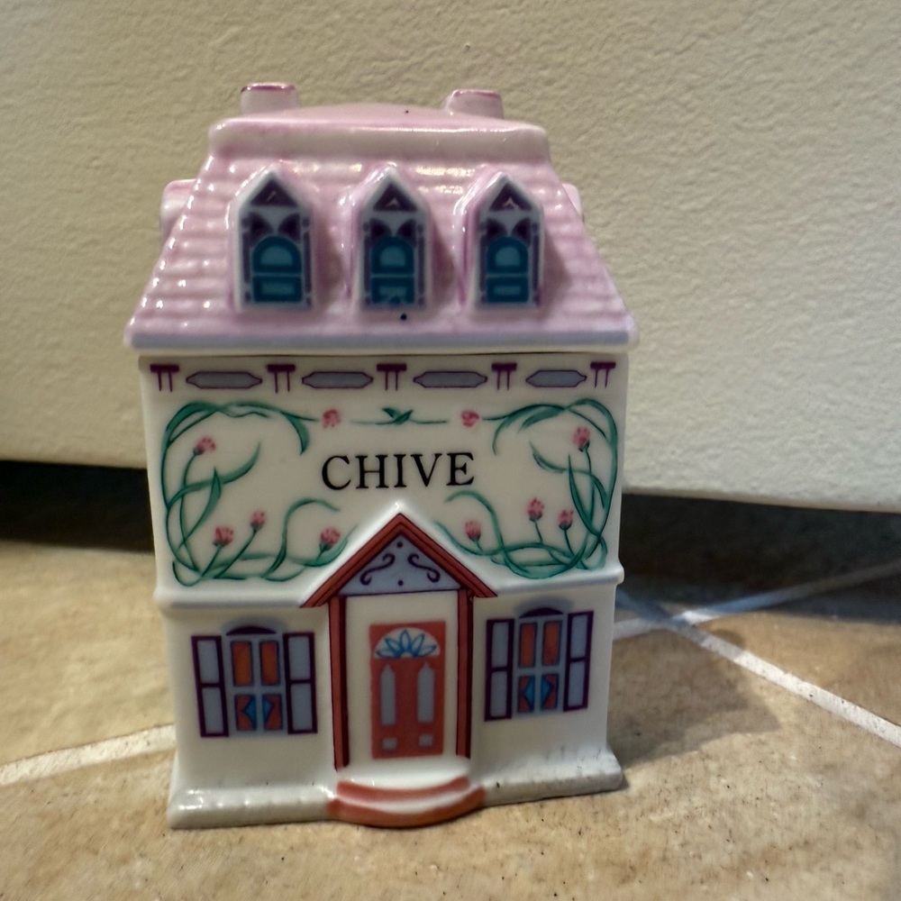 Lenox Fine Porcelain Spice Village Container 1989 vintage